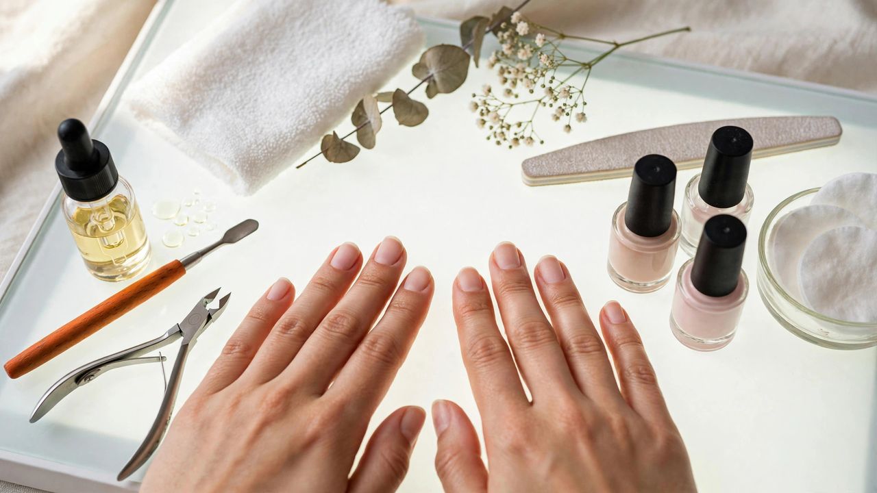 Nagelpflege zu Hause: Die gesunde Routine — Nova AI
